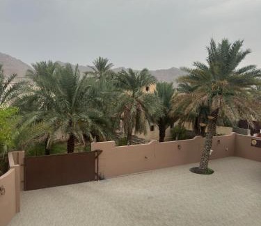 Nizwa House | Hai Al Nakheel حي النخيل