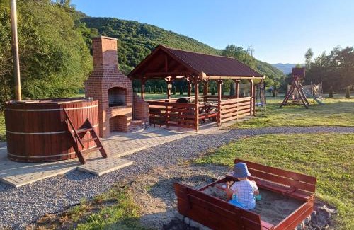 Praid House | Halasto Pension