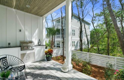 West Panama City Beach House | Halcyon Dayz by AvantStay New Build w Pool Access