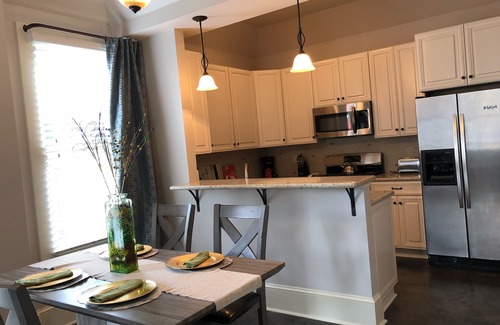 Bywater House | Halloween luxury in Marigny secure gated parking btw French Quarter & Bywater
