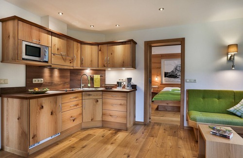 Ramsau Apartment | Halsalm- 2-Zimmer Ferienwohnung, 2 Pers., Dusche/WC, Südbalkon, 50 qm, TV, Küche, separates Schlafzimmer, inkl. Frühstück