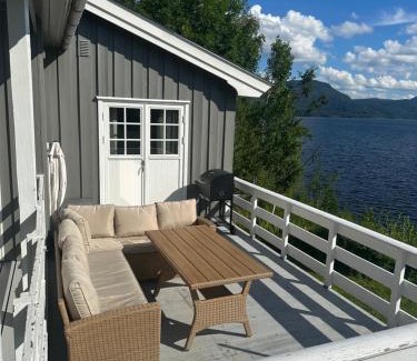 Kroderen House | Halsteinsplassen