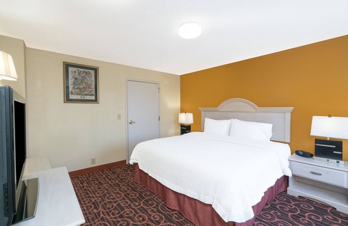 Bessemer Hotel | Hamilton Inn Bessemer