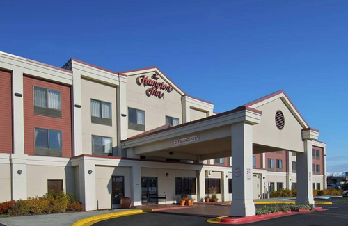 Midtown Anchorage Hotel | Hampton Inn Anchorage