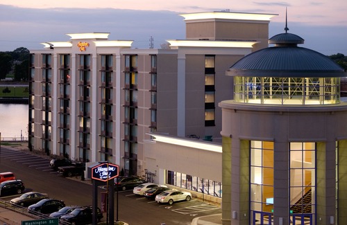 Green Bay Hotel | Hampton Inn Green Bay Downtown