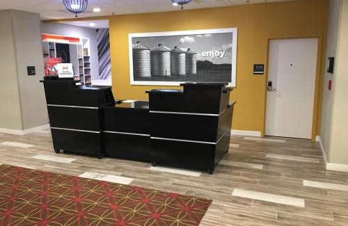 McPherson Hotel | Hampton Inn McPherson