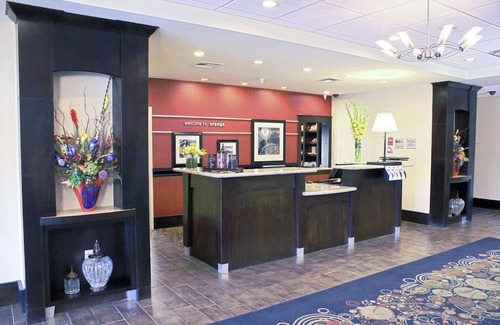 Orange Hotel | Hampton Inn Orange