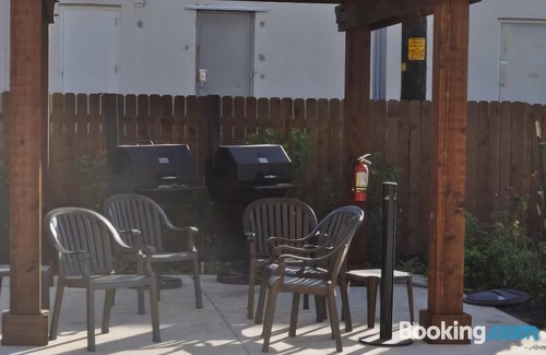 Pleasanton Hotel | Hampton Inn Pleasanton