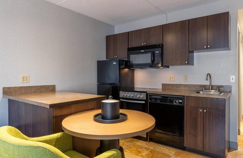 Portsmouth Hotel | Hampton Inn Portsmouth Central