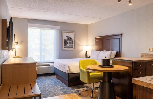 Portsmouth Hotel | Hampton Inn Portsmouth Central