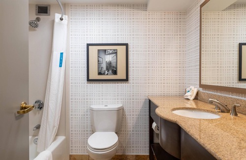 Portsmouth Hotel | Hampton Inn Portsmouth Central
