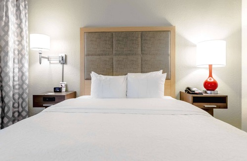 St. Charles Hotel | Hampton Inn St. Charles St. Peters