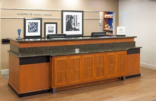 Cedar Rapids Hotel | Hampton Inn & Suites Cedar Rapids - North