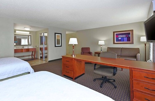 Grand Rapids Hotel | Hampton Inn & Suites Grand Rapids-Airport 28th St