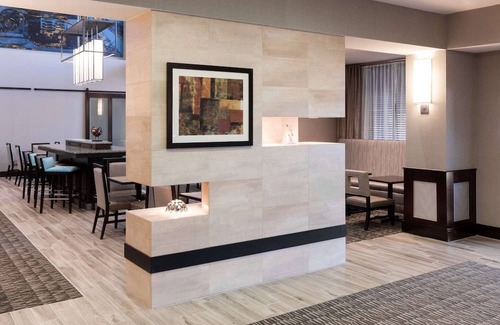 Burleson Hotel | Hampton Inn & Suites Ft. Worth-Burleson