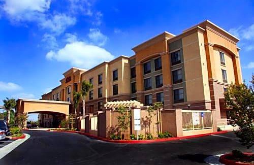 Seal Beach Hotel | Hampton Inn & Suites Seal Beach