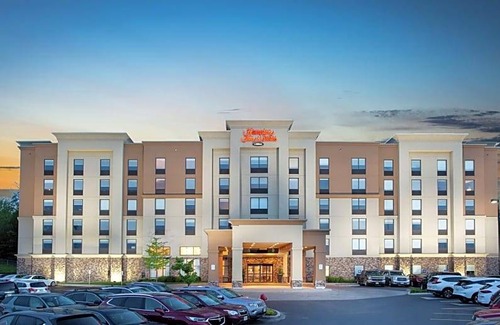Barrie Hotel | Hampton Inn & Suites Barrie