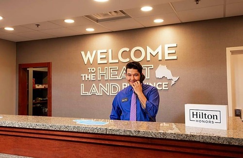 Barrie Hotel | Hampton Inn & Suites Barrie