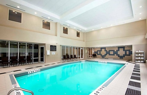 Barrie Hotel | Hampton Inn & Suites Barrie