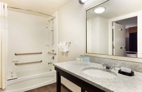 Camp Springs Hotel | Hampton Inn & Suites Camp Springs/Andrews AFB