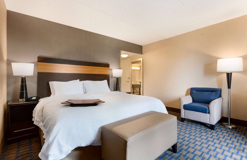 Camp Springs Hotel | Hampton Inn & Suites Camp Springs/Andrews AFB