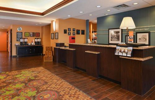 Westside Hotel | Hampton Inn & Suites - Coors Road