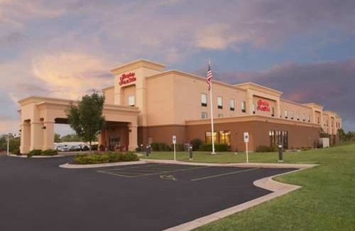 Grand Rapids Hotel | Hampton Inn & Suites Grand Rapids-Airport 28th St