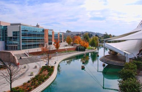 Downtown Knoxville Hotel | Hampton Inn & Suites Knoxville-Downtown
