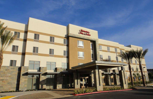 La Sierra Hotel | Hampton Inn & Suites Riverside/Corona East