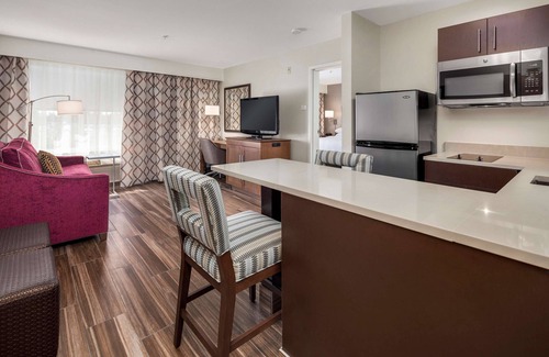Lynnwood Hotel | Hampton Inn & Suites Seattle-North/Lynnwood