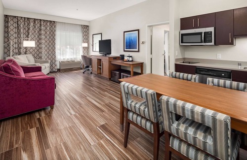 Lynnwood Hotel | Hampton Inn & Suites Seattle-North/Lynnwood