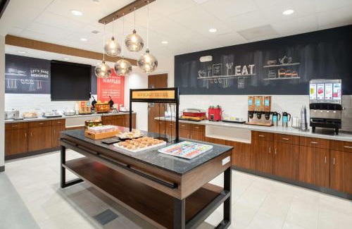 Watsonville Hotel | Hampton Inn & Suites Watsonville