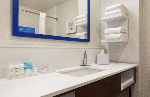 Tracy Hotel | Hampton Inn Tracy