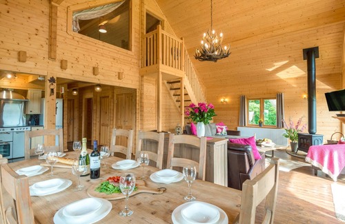 Ellesmere Cottage | HAMPTON LODGE, family friendly, luxury holiday cottage in Ellesmere