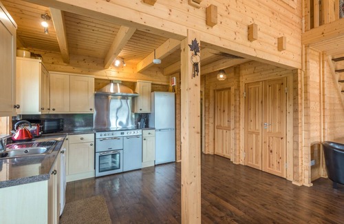 Ellesmere Cottage | HAMPTON LODGE, family friendly, luxury holiday cottage in Ellesmere