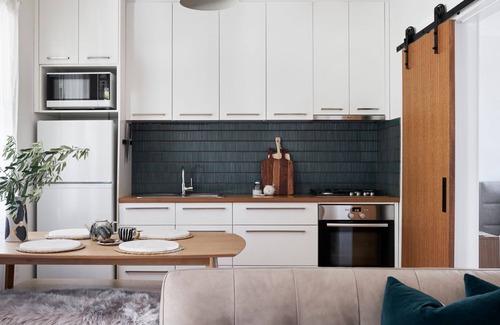 Hepburn Springs House | Hana House - Quaint country cottage with great views