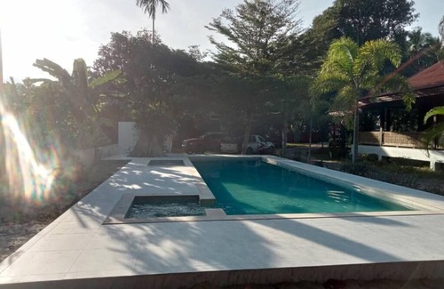 Mae Nam House | Handcrafted Lodge short walk from Mae Nam beach