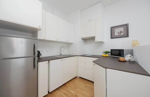 Wilanow Apartment | Handelsmana 7 Warsaw | Climatic Apartment | Parking & Balcony | Apartment for Bu