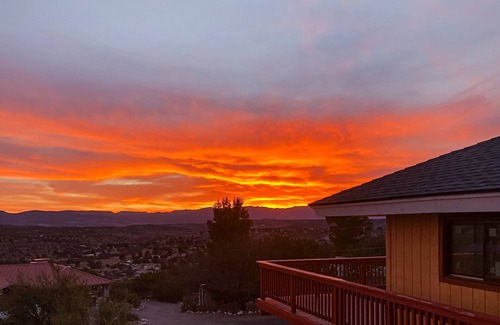 Lake Montezuma House | Handmade cottage with large deck, mountain views, & amazing sunsets