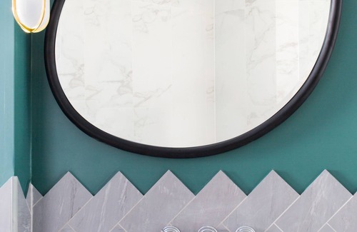 Les Halles Hotel | Handsome Hotel