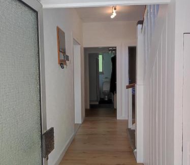 Burghaun House | Handwerker Haus auf 2 Etagen für 10 Personen Nähe Autobahn