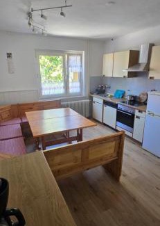Burghaun House | Handwerker Haus auf 2 Etagen für 10 Personen Nähe Autobahn