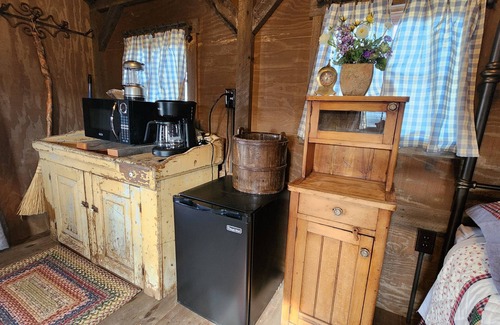 Alder Cabin | Hangman’s Guest Ranch - Tanager Cabin. Entire cabin by historic Virginia City