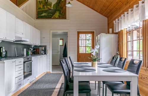 Rautalampi House | Hanhenpesä by Interhome