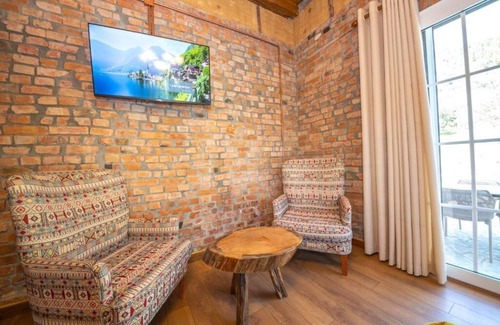 Elbasan County Hotel | Hani i Taulant Shahinit