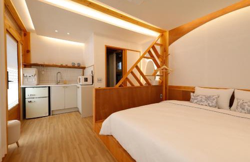 Gyeongju House | Hanok stay Mokhyang