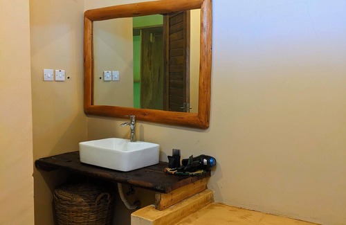 Kiwengwa Bed & Breakfast | Hapahapa Zanzibar bungalows