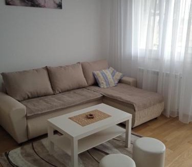 Central Serbia Apartment | Happy Day