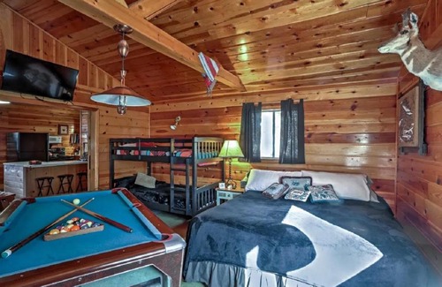 Pinetop House | Happy Heart Bunkhouse