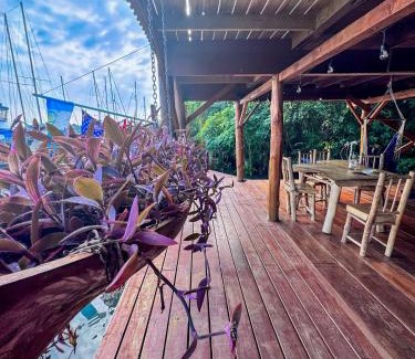 Fronteras Cabin | Happy Iguana Marina and Cabins
